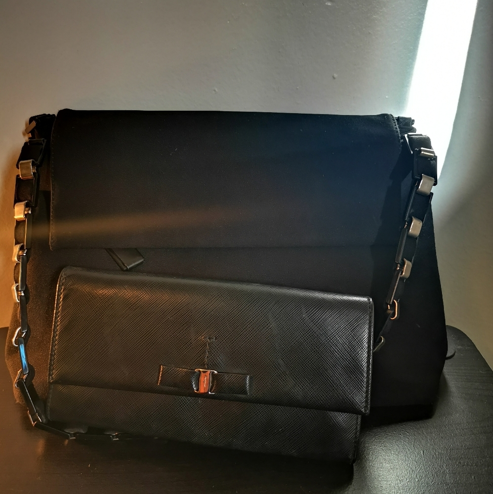 SALVATORE FERRAGAMO Bundle - Picture 3 of 11